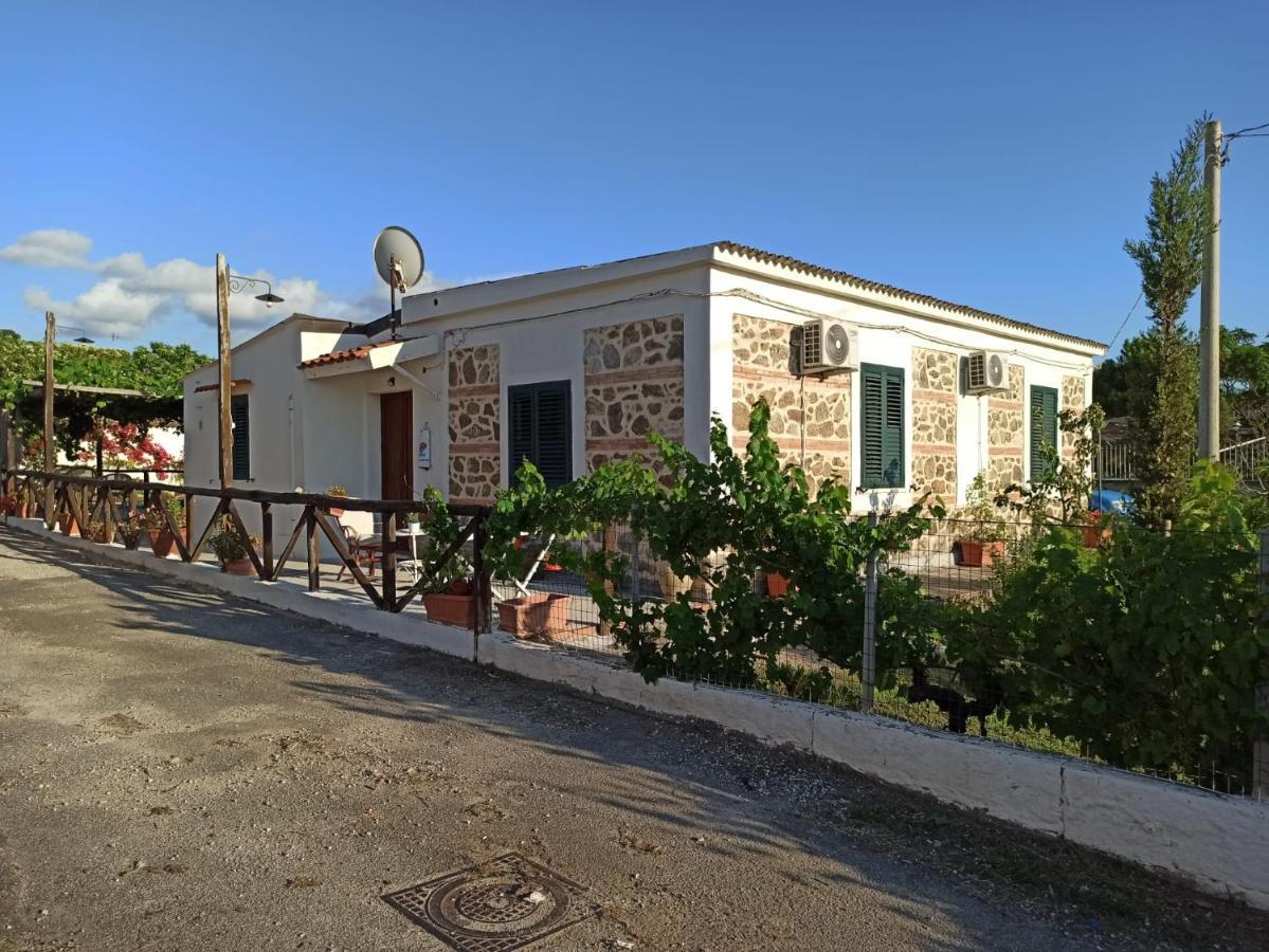 Casa Spezzara Villa Santa Domenica  Exterior photo