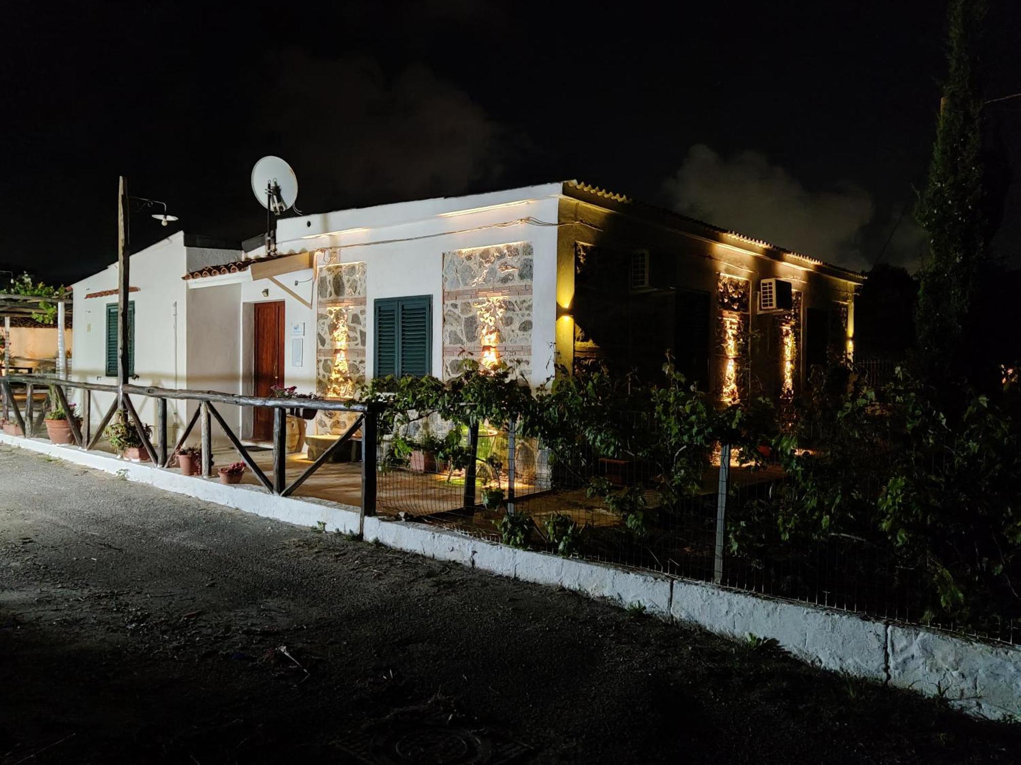 Casa Spezzara Villa Santa Domenica  Exterior photo